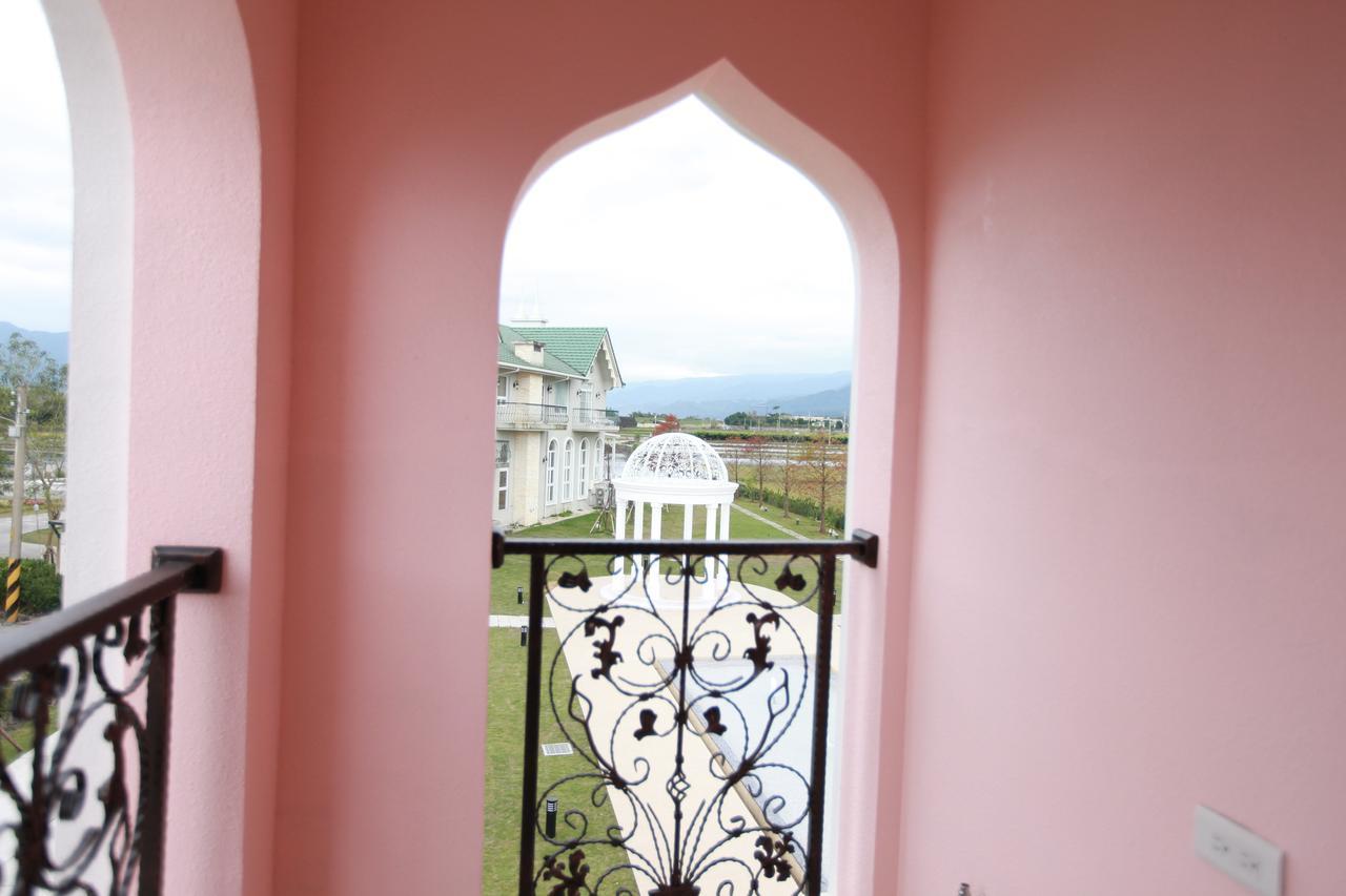 Apartamento Sigma Castle Yilan Habitación foto